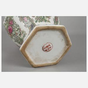 Deckelvase Famille rose