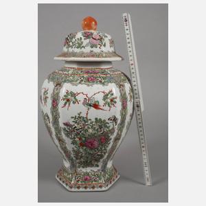 Deckelvase Famille rose