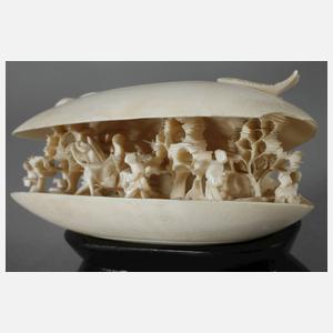 Feine Elfenbeinschnitzerei