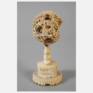 Contrefait-Kugel aus Elfenbein