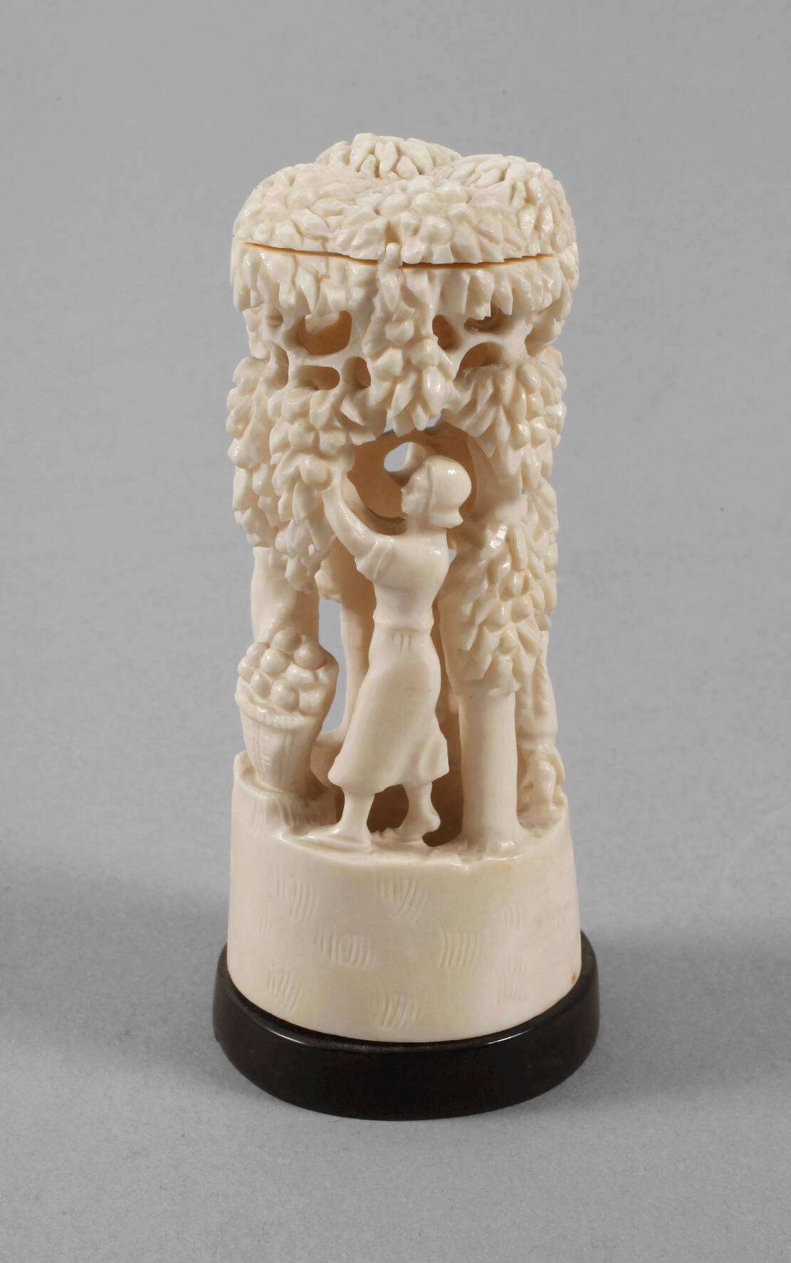 Elfenbeinschnitzerei