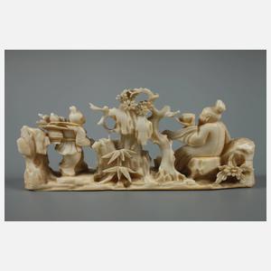 Feine Elfenbeinschnitzerei