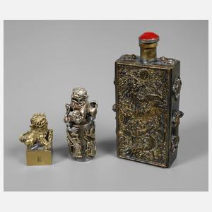 Snuffbottle und zwei Stempel