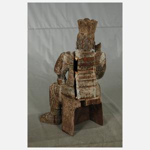 Zwei lebensgroße geschnitzte Figuren