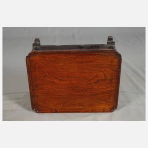 Kleines Blumenpodest