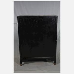 Lackschrank