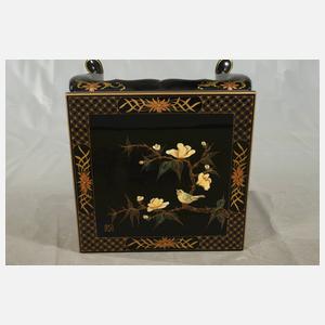 Kleiner Beistelltisch