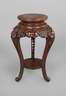 Geschnitztes Piedestal