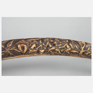 Beschnitzter Stoßzahn