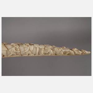 Beschnitzter Stoßzahn