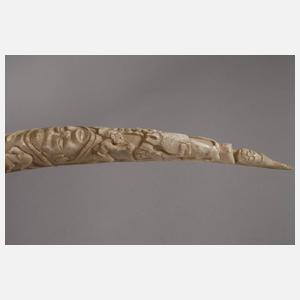 Beschnitzter Stoßzahn