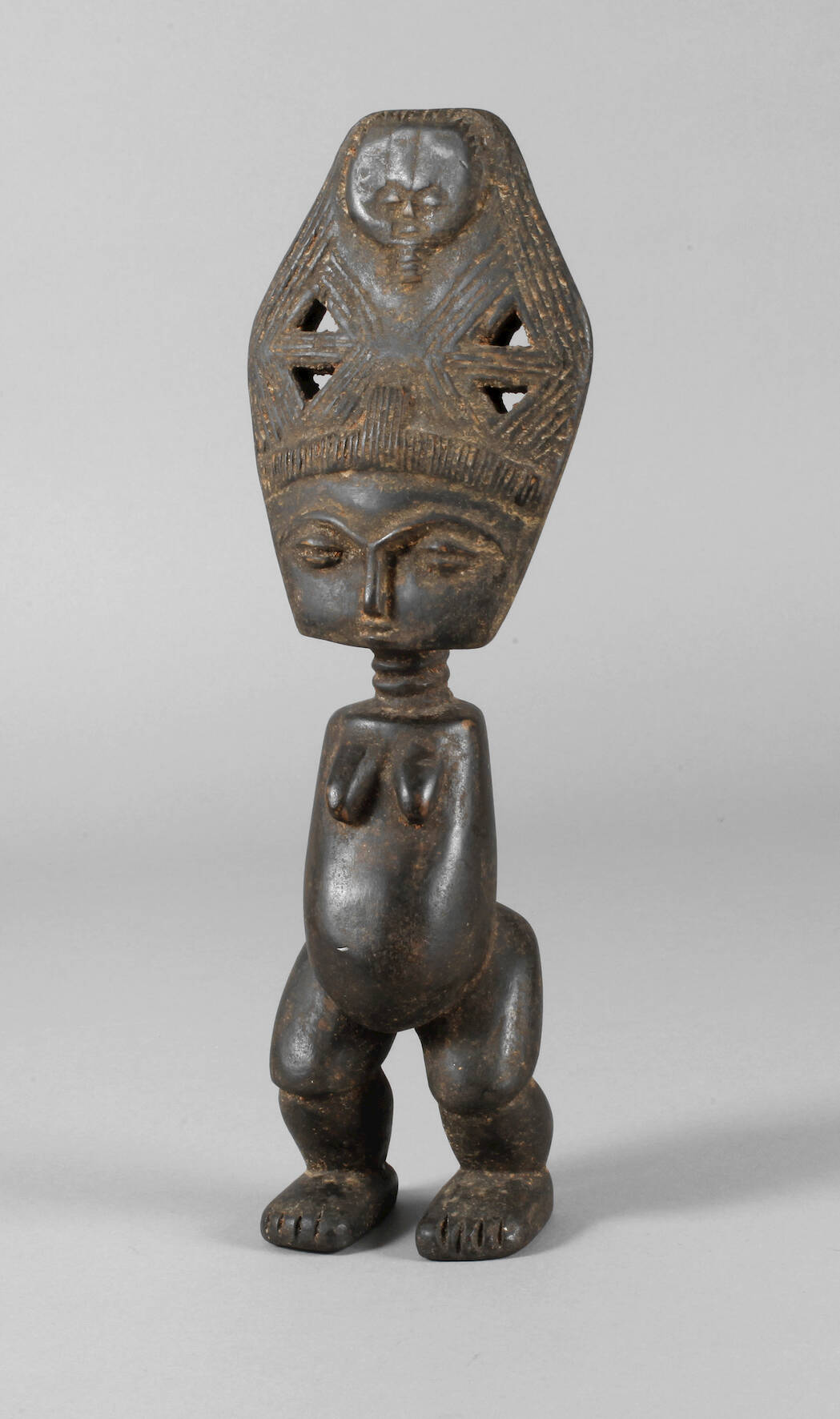 Figürliche Schnitzerei