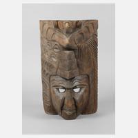 Figürliche Schnitzerei111