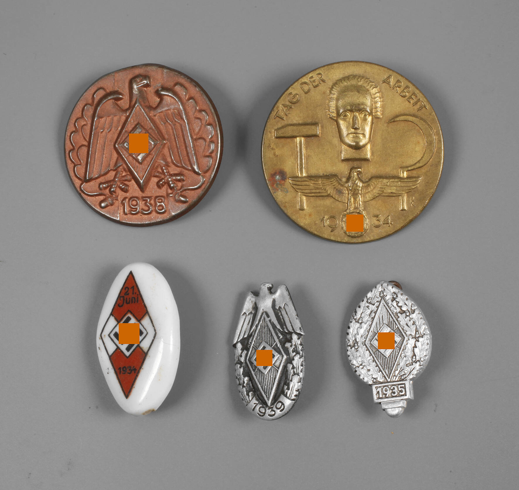 Fünf Kleinabzeichen 3. Reich