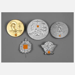 Fünf Kleinabzeichen 3. Reich