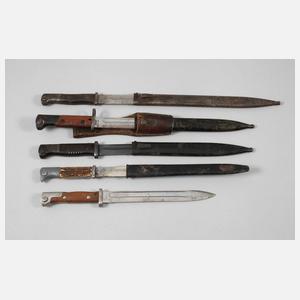 Konvolut fünf Bajonette