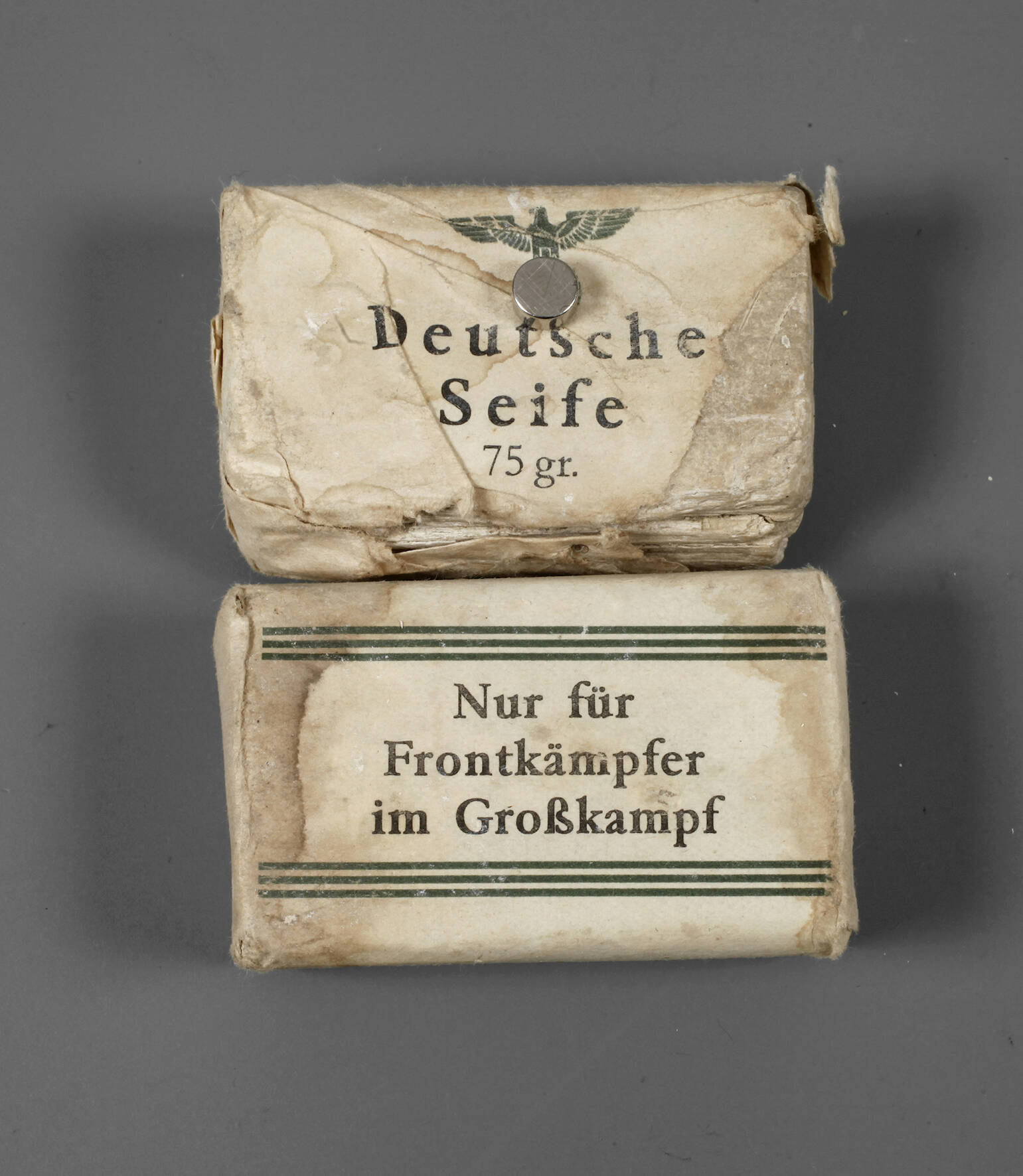 Zwei Seifenpackungen Wehrmacht