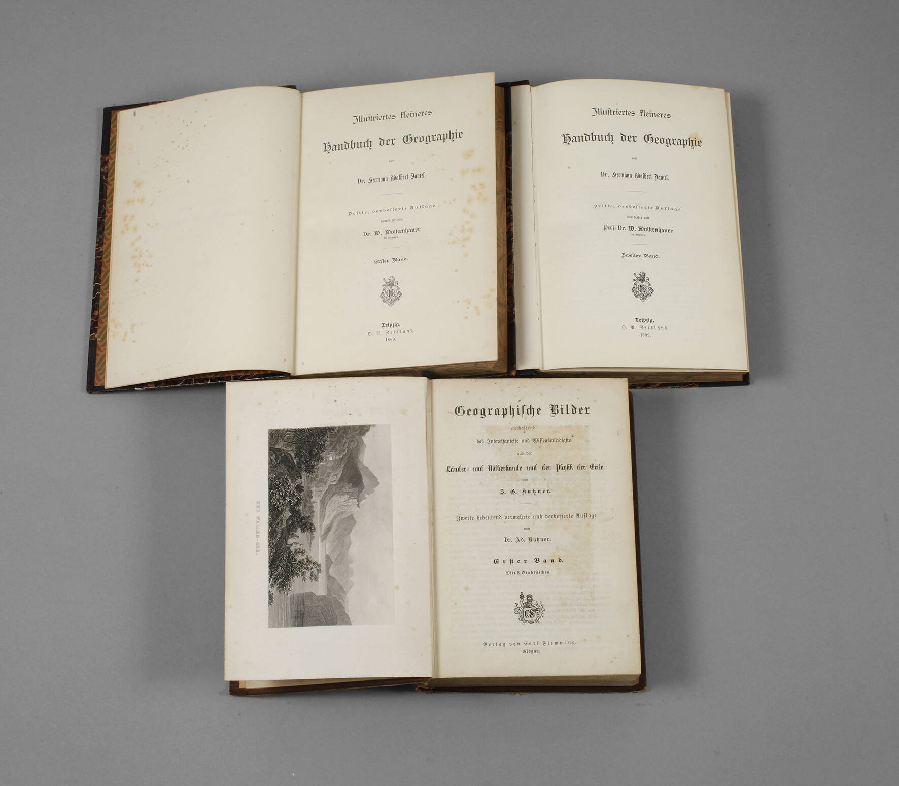 Zwei Bände Geographie