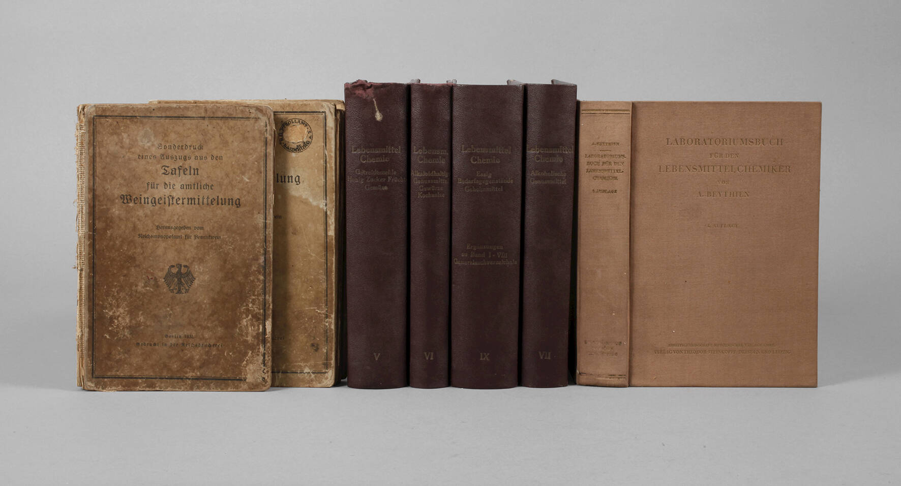 Sieben Bücher Lebensmittelchemie