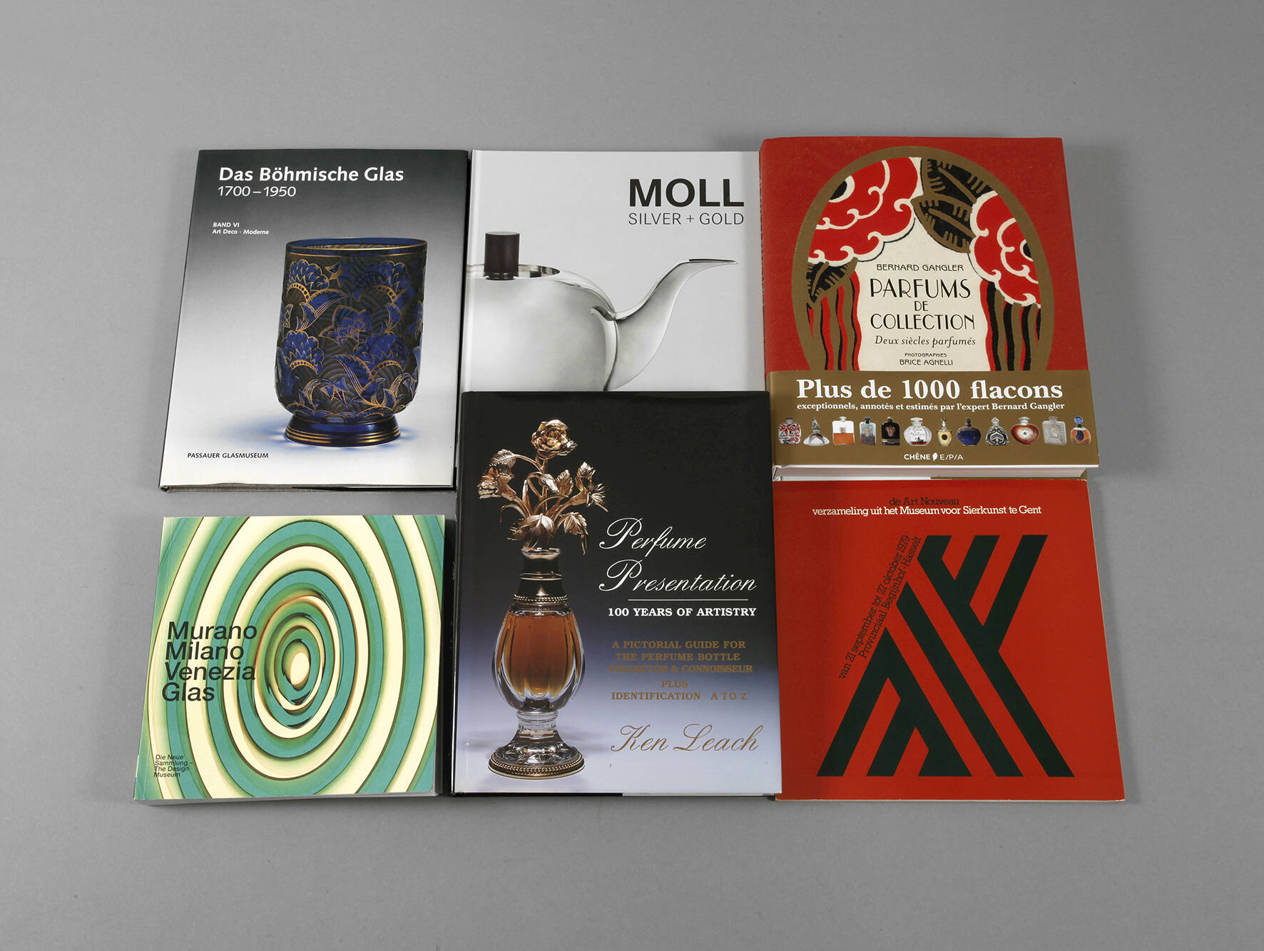 Sechs Fachbücher zum Thema Glas und Metall