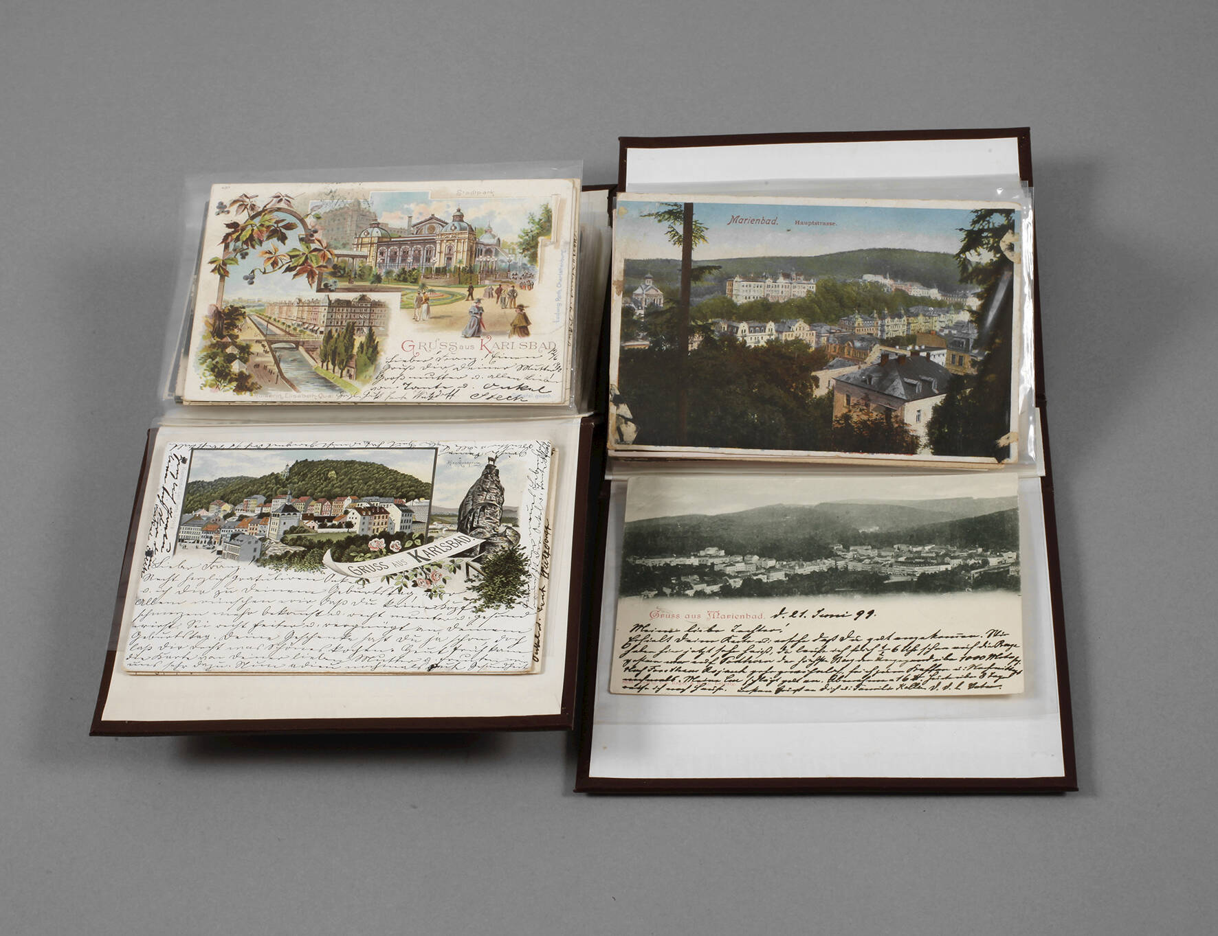 Zwei Postkartenalben Franzensbad, Karlsbad, Marienbad