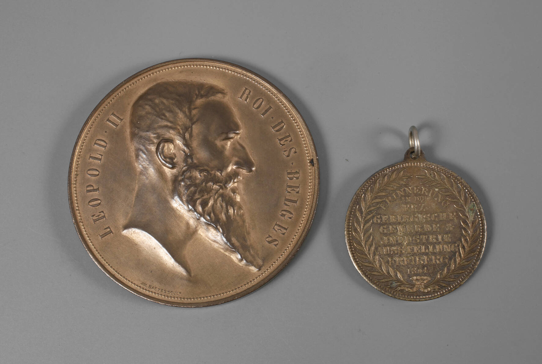 Zwei Medaillen Weltausstellung