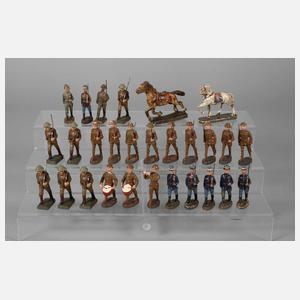 Konvolut Massesoldaten als Parade