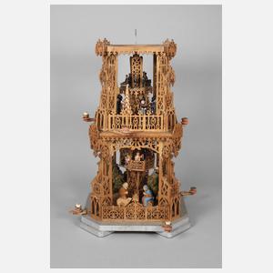 Große Weihnachtspyramide Erzgebirge