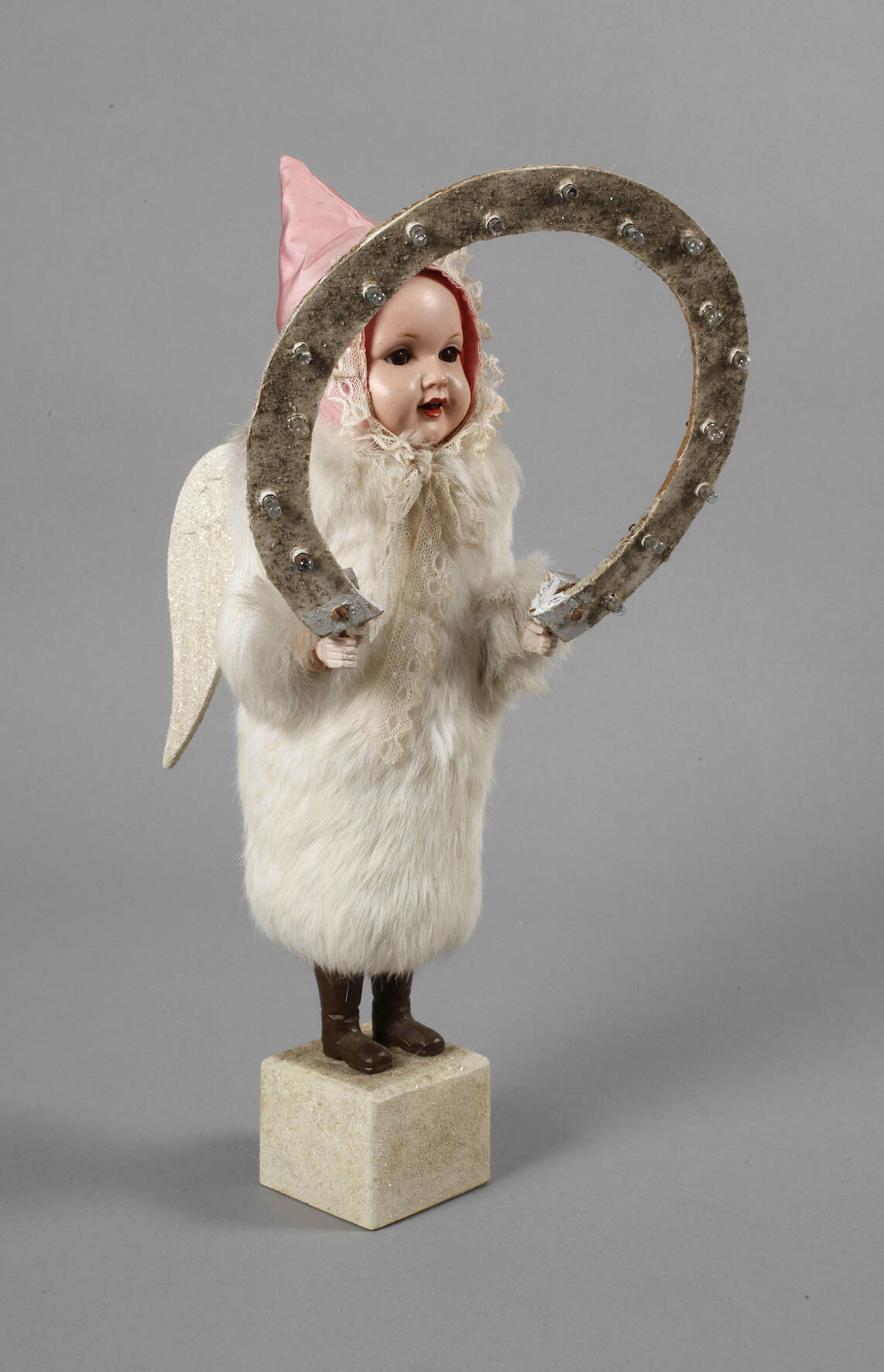 Crottendorfer Lichterengel mit Lichterkranz