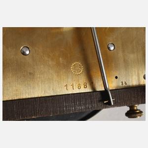 Regulator mit Viertelstundenschlag