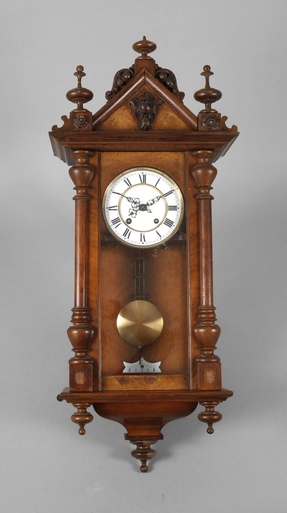 Regulator mit Viertelstundenschlag