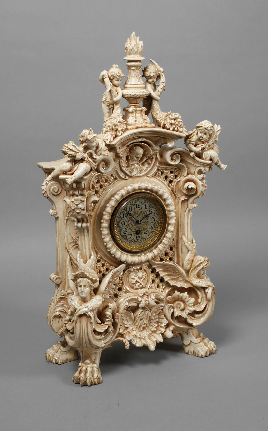 Prunkuhr Historismus