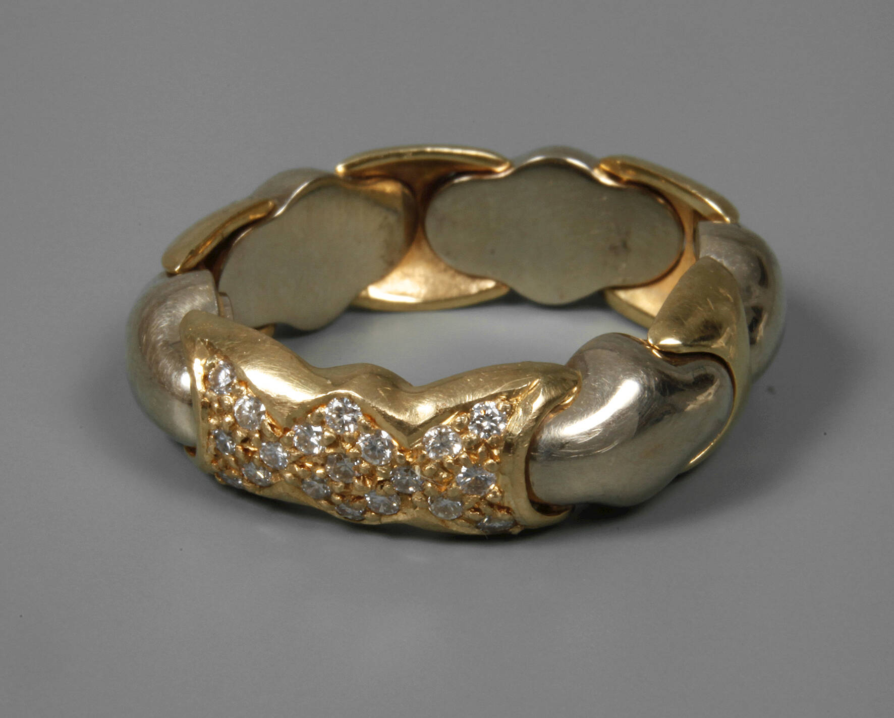 Gliederring mit Brillanten