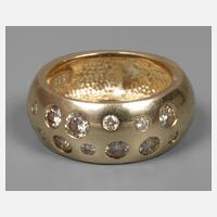 Breiter Bandring mit Brillanten111