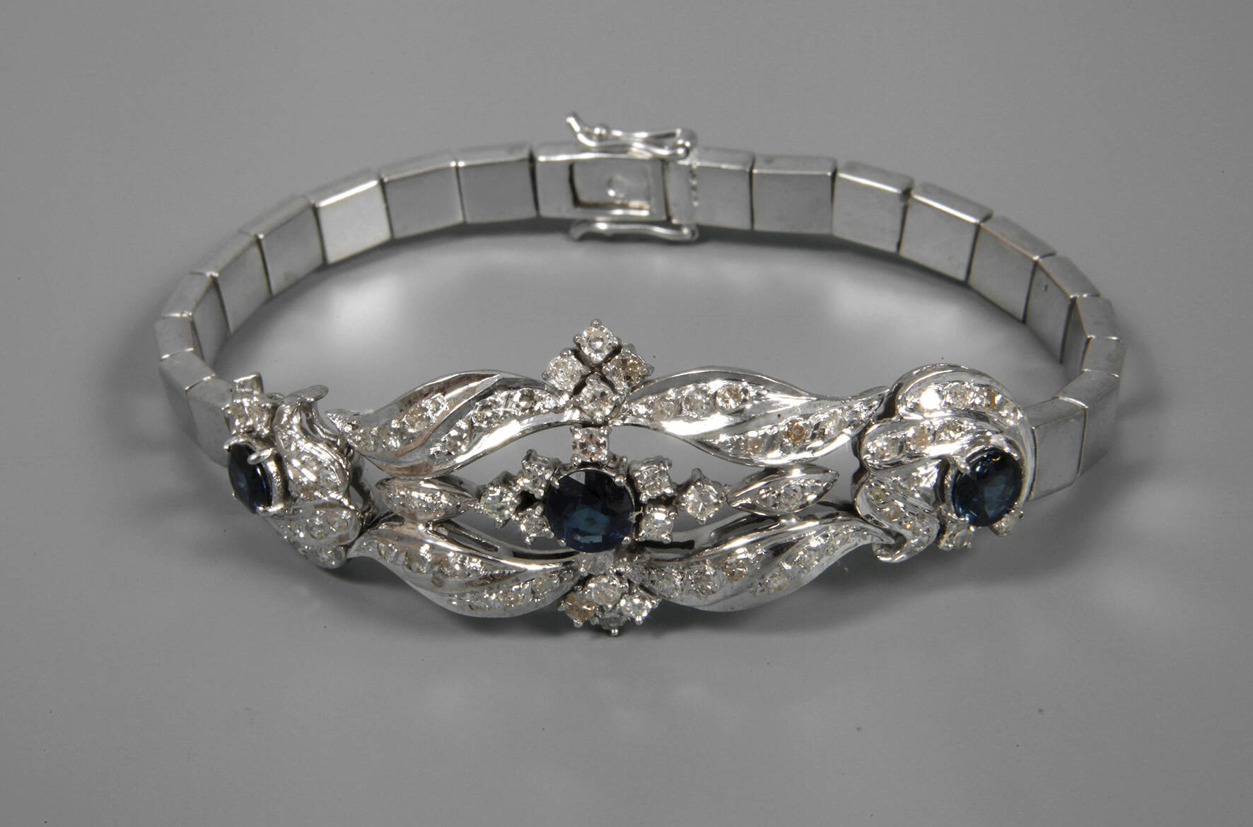 Armband mit Saphiren und Brillanten