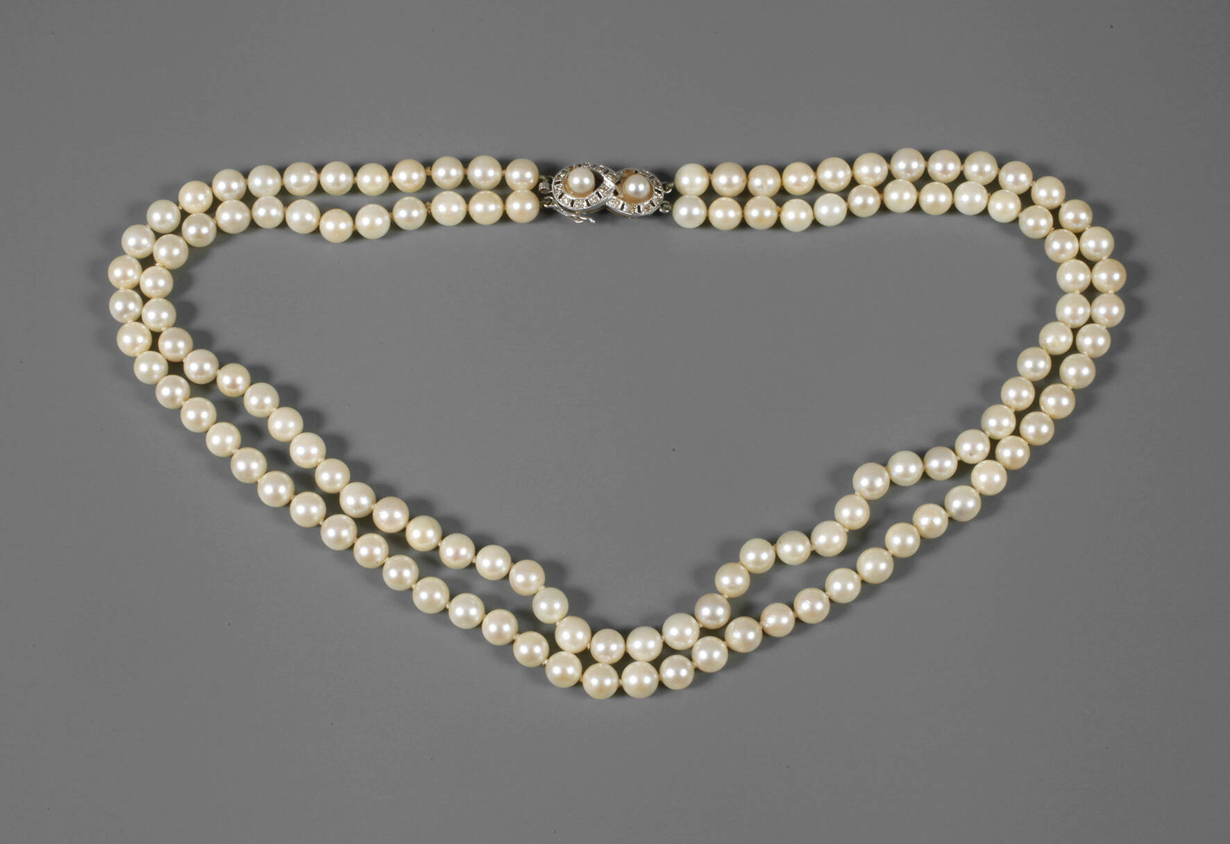 Zweireihige Perlenkette