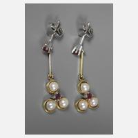 Paar Ohrhänger mit Perlen und Rubinen111