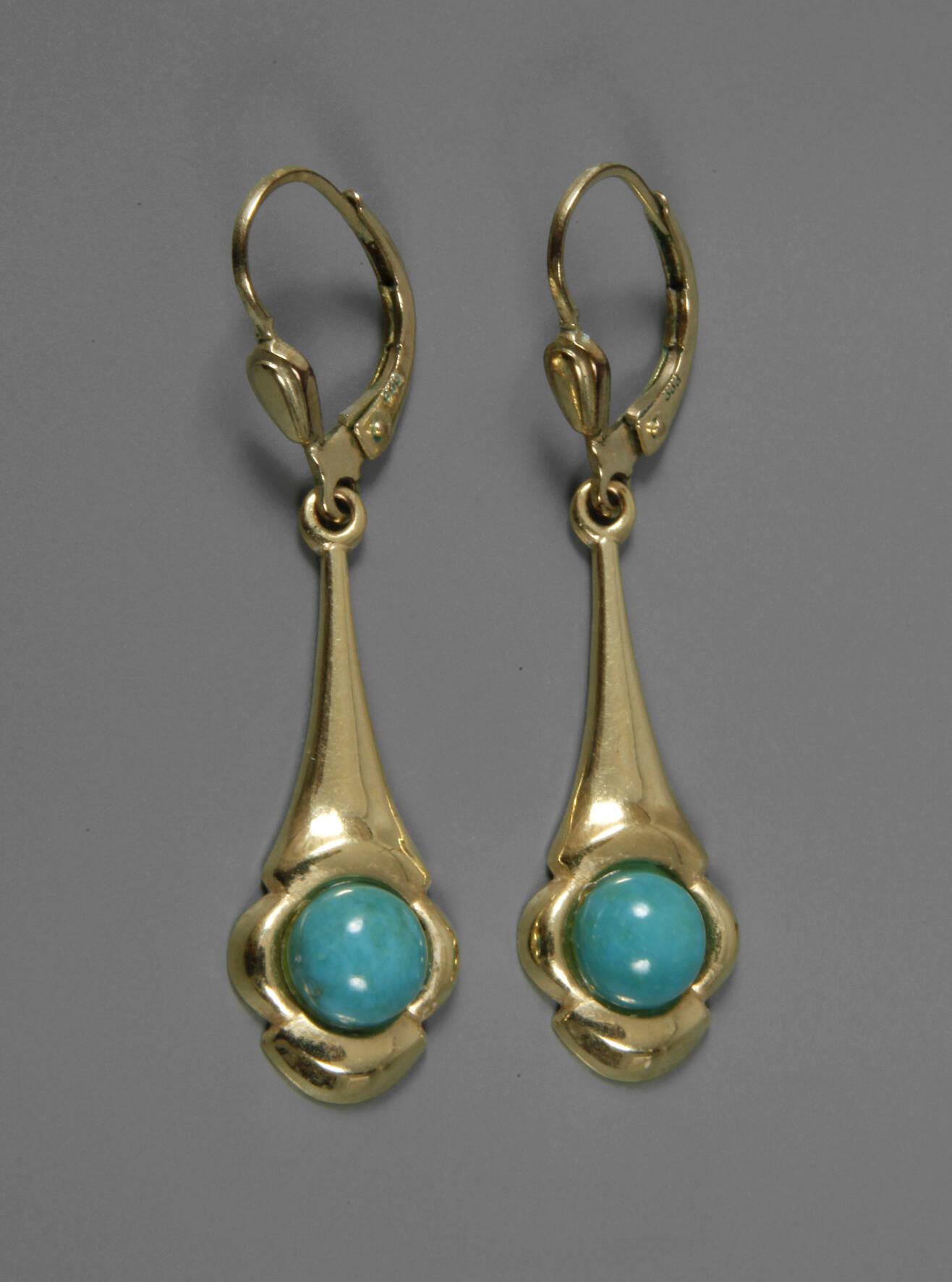 Paar Ohrhänger mit Türkisen