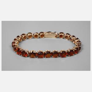 Armband mit orangefarbenen Granaten