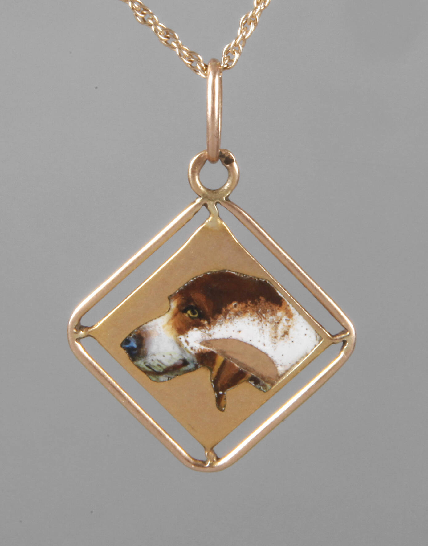 Feiner Emailleanhänger