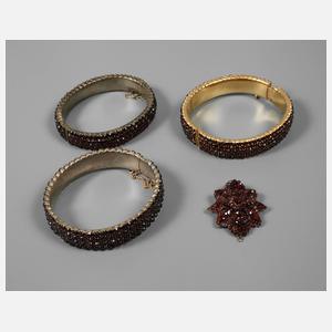 Vier Teile Granatschmuck