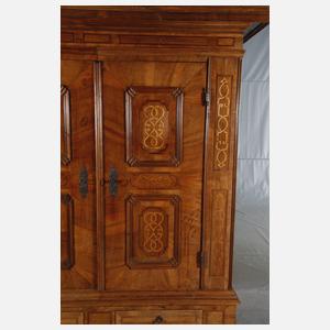 Feiner barocker Hallenschrank