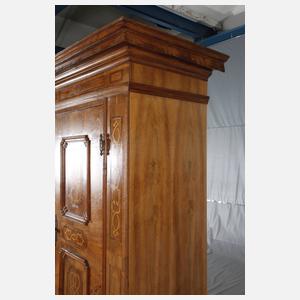 Feiner barocker Hallenschrank