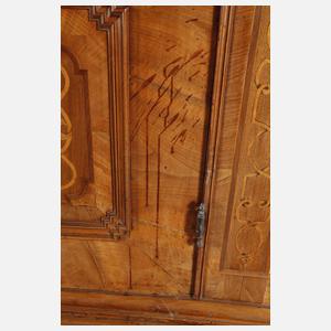 Feiner barocker Hallenschrank