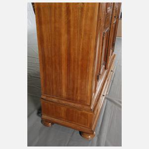 Feiner barocker Hallenschrank