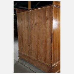 Feiner barocker Hallenschrank