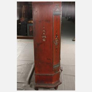 Außergewöhnlicher Bauernschrank