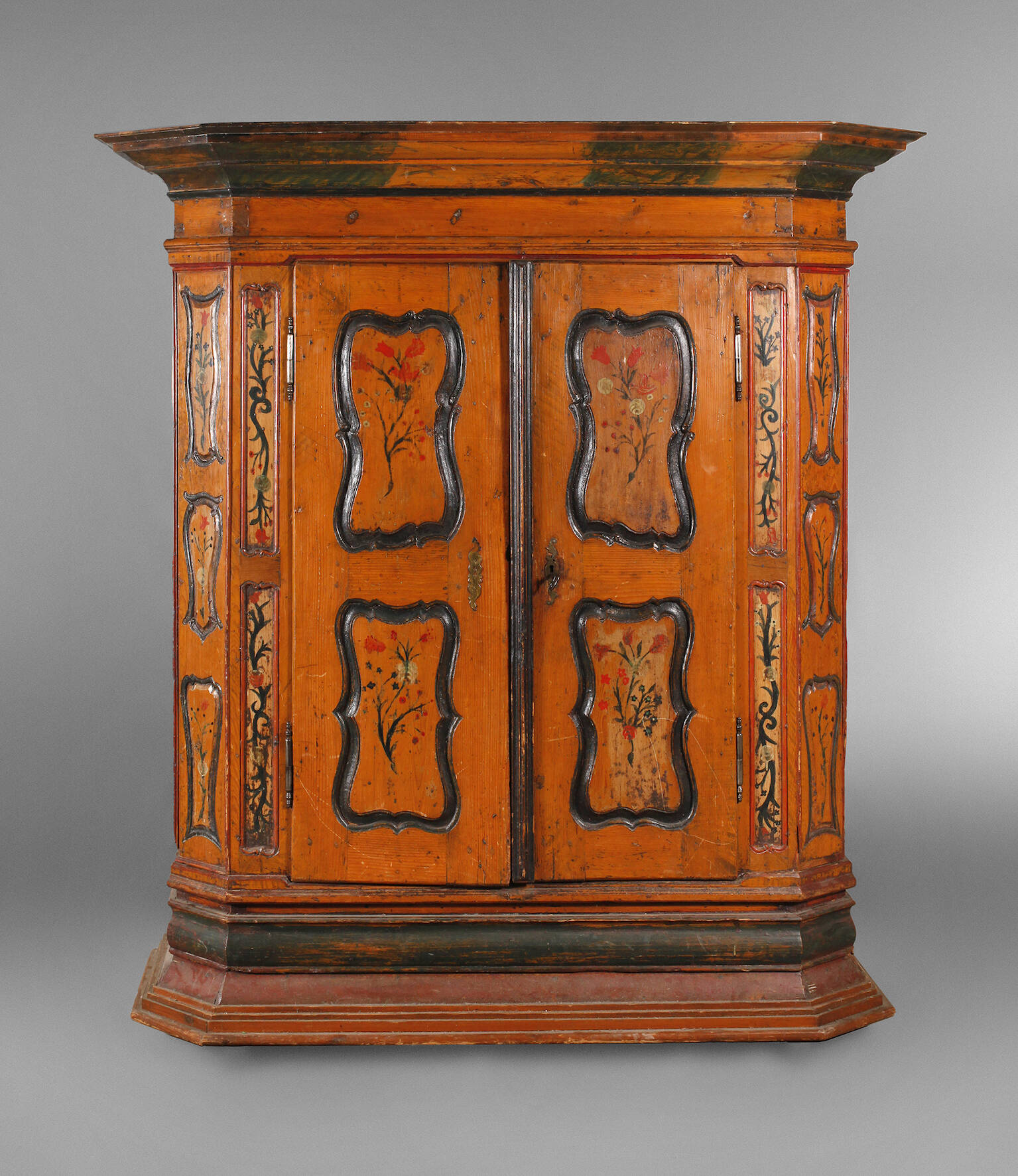 Bauernschrank Barock