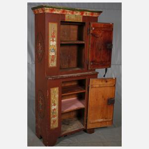 Bäuerlicher Küchenschrank