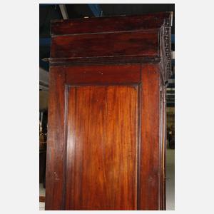 Klassizistischer Dielenschrank